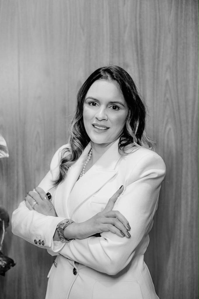 Dra. Viviane Lima